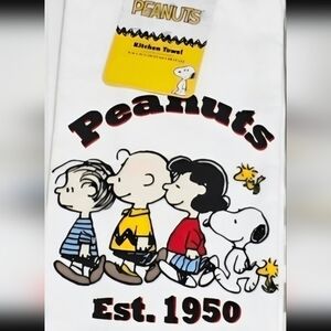 New 1 Kitchen Towel Peanuts Snoopy Woodstock & Friends Gang Est. 1950
